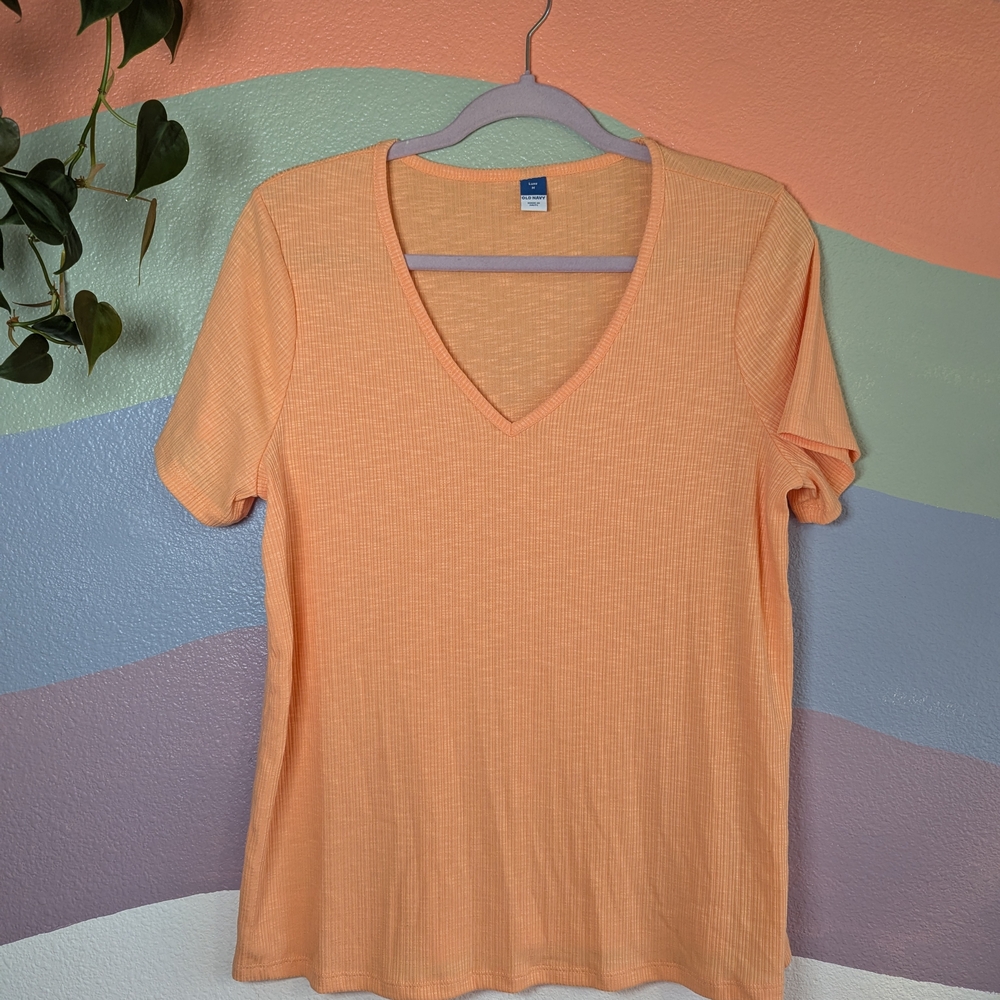 Old Navy Orange Luxe V-Neck Ribbed Tee 🍊🧡